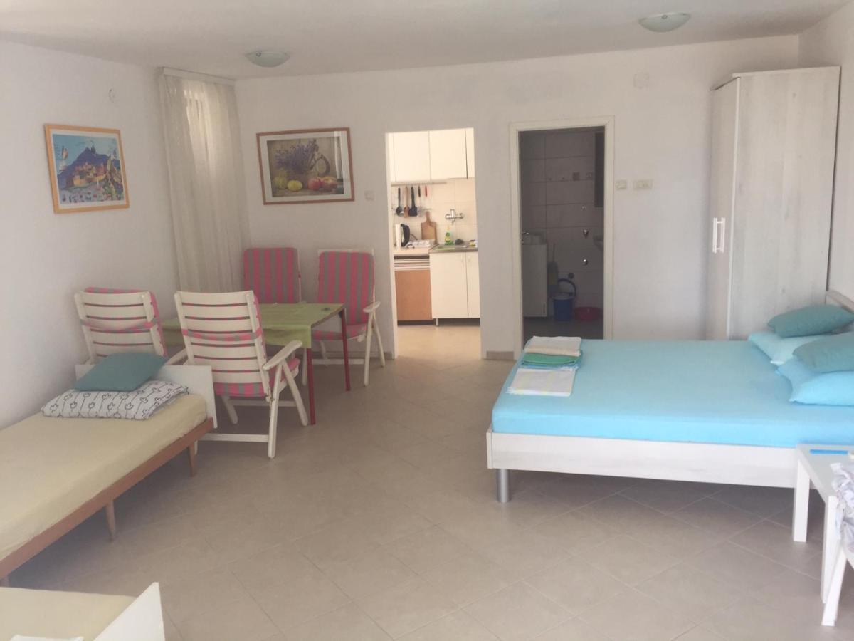 Apartment Perla - 150M From The Sea Novi Vinodolski Ngoại thất bức ảnh